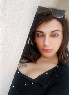 Mistress Perry - Transsexual escort in Cairo Photo 21 of 30