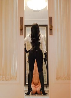 Mistress /Bondage & Discipline - dominatrix in Dubai Photo 4 of 5