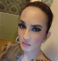 Mistress QUEEN ASIA TOP ESCORT - Acompañantes transexual in Hong Kong Photo 30 of 30