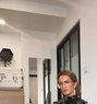 Mistress QUEEN ASIA TOP ESCORT - Transsexual escort in Hong Kong Photo 29 of 30
