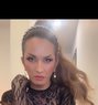 Mistress QUEEN ASIA TOP ESCORT - Transsexual escort in Hong Kong Photo 23 of 30