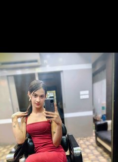 Mistress Queen Shemale Ayushi - Transsexual escort in Kolkata Photo 6 of 8