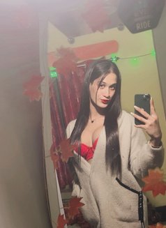 Mistress Queen Shemale Ayushi - Acompañantes transexual in Kolkata Photo 10 of 13