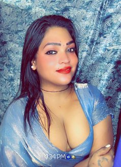 Mistress Queen Zahira here - Transsexual escort in Bangalore Photo 27 of 30