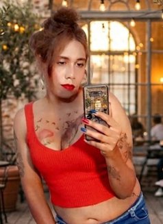 Mistress Rebecca Roy Monster Dick - Acompañantes transexual in Hyderabad Photo 2 of 30