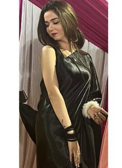 Mistress Ritz Singh - Transsexual escort in New Delhi Photo 6 of 10