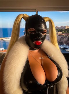 Mistress Royale - dominatrix in Monaco Photo 3 of 9