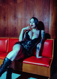 Mistress Ruby Alexia - dominatrix in Dublin Photo 9 of 9