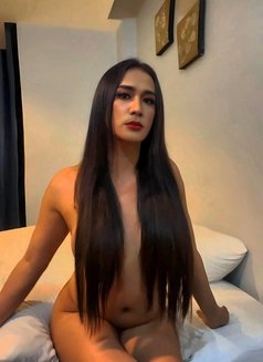 Mistress Ruby for smoking so hot & high - Transsexual escort in Bangkok Photo 19 of 20