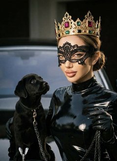 Mistress - escort in Abu Dhabi Photo 3 of 5