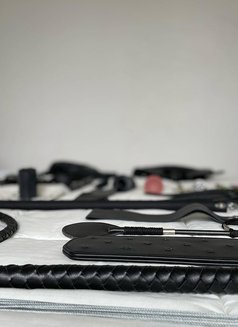 “Mistress Samantha — The Art of Control” - Dominadora in Abu Dhabi Photo 9 of 15