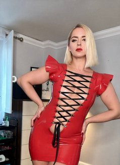 Mistress Sandra - dominatrix in Barcelona Photo 1 of 12