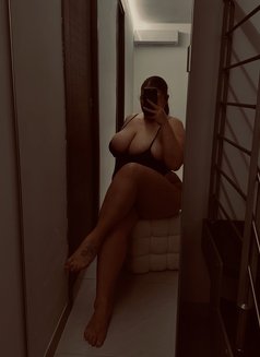 Mistress Shemale Available - Acompañantes transexual in Pune Photo 2 of 3