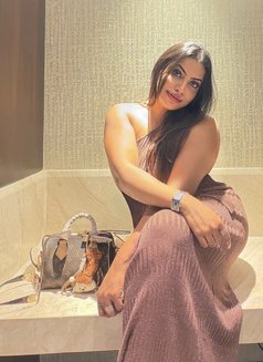 Mistress Shemale - Acompañantes transexual in Pune Photo 7 of 10