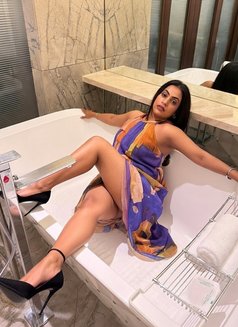Mistress Shemale - Transsexual escort in New Delhi Photo 2 of 3
