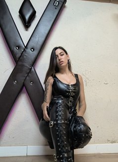 Mistress Shey - dominatrix in Malta Photo 6 of 14