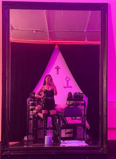 Mistress Sloane - dominatrix in Antalya Photo 7 of 12