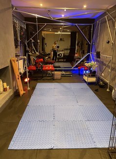 Mistress Shey - dominatrix in Auckland Photo 13 of 13