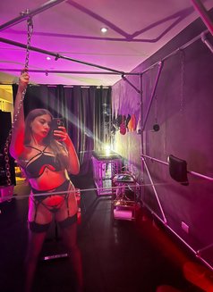 Mistress Sloane - dominatrix in Da Nang Photo 6 of 12
