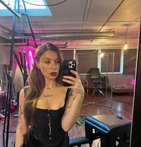 Mistress Sloane - dominatrix in Madrid