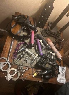 Mistress Sloane - Dominadora in Seoul Photo 8 of 12