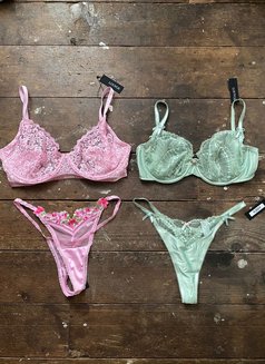 Mistress Sloane - Dominadora in Seoul Photo 9 of 12