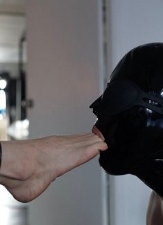 Mistress Sloane - Dominadora in Seoul Photo 10 of 12