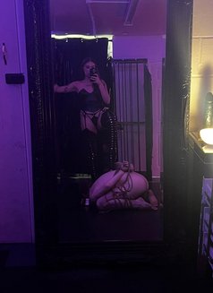 Mistress Sloane - dominatrix in Thessaloniki Photo 11 of 13