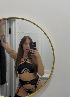 Mistress Sloane - Dominadora in Thessaloniki Photo 2 of 11