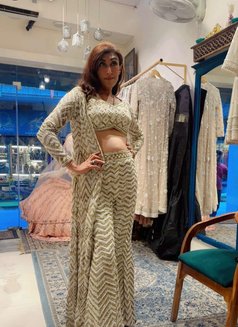 Mistress Soniya - Transsexual escort in New Delhi Photo 4 of 14