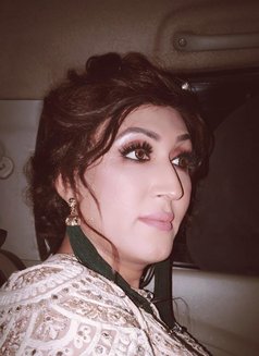 Mistress Soniya - Transsexual escort in New Delhi Photo 5 of 14