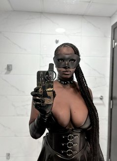 Mistress Sophie Dubai(bdsm) - dominatrix in Dubai Photo 1 of 9