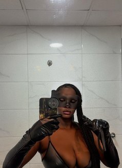 Mistress Sophie Dubai(bdsm) - dominatrix in Dubai Photo 7 of 9