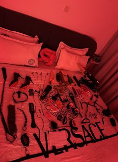 Mistress/submissive Naomi - escort in Dubai Photo 2 of 15