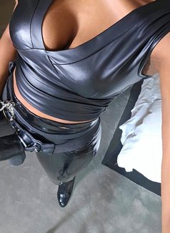 Mistress_ T - dominatrix in Entebbe Photo 5 of 5