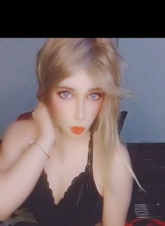Mistress Tati - Transsexual escort in Beirut Photo 5 of 18