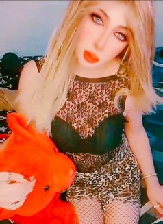 Mistress Tati - Transsexual escort in Beirut Photo 8 of 18