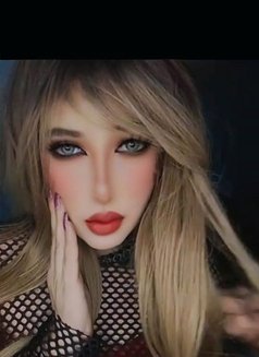Mistress Tati - Transsexual escort in Beirut Photo 12 of 18