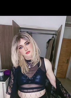 Mistress Tati - Transsexual escort in Beirut Photo 10 of 25