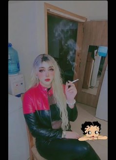 Mistress Tati - Transsexual escort in Beirut Photo 16 of 25