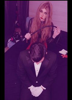 Mistress Tati - Transsexual escort in Beirut Photo 18 of 25