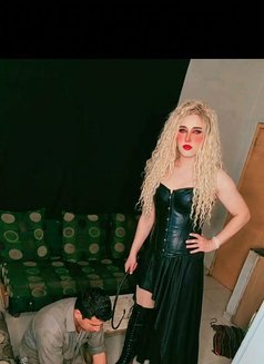 Mistress Tati - Transsexual escort in Beirut Photo 19 of 25