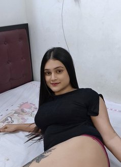 Mistress Tinni - Transsexual escort in Kolkata Photo 6 of 9
