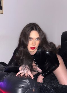 Mistress Top Tina - Acompañantes transexual in Abu Dhabi Photo 21 of 24