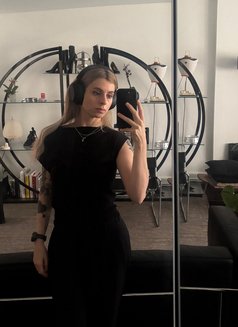 Mistress Trinity - dominatrix in Melbourne Photo 3 of 12