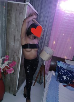 Mistress Vanessa 7 inch dick Cam N Meet - Acompañantes transexual in New Delhi Photo 4 of 7