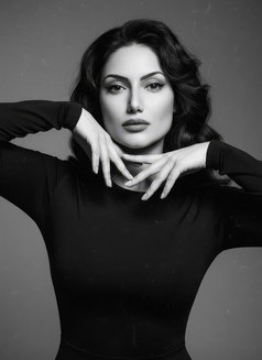 MISTRESS VIXEN NOIR - BDSM - Dominadora in Berlin Photo 26 of 29