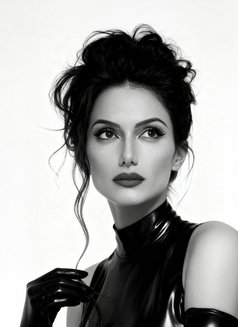 MISTRESS VIXEN NOIR - BDSM - Dominadora in Berlin Photo 18 of 18