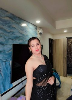 Mistress W. Big D - Acompañantes transexual in Pune Photo 2 of 4