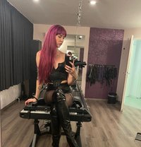 Mistress Yuna - dominatrix in Stockholm